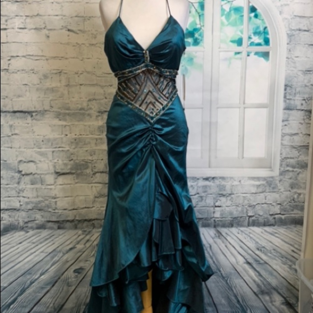 Party time by Lisa Kane 8 NWT